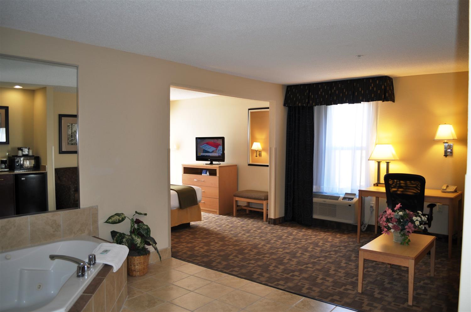 SureStay Plus Hotel by Best Western Roanoke Rapids I 95